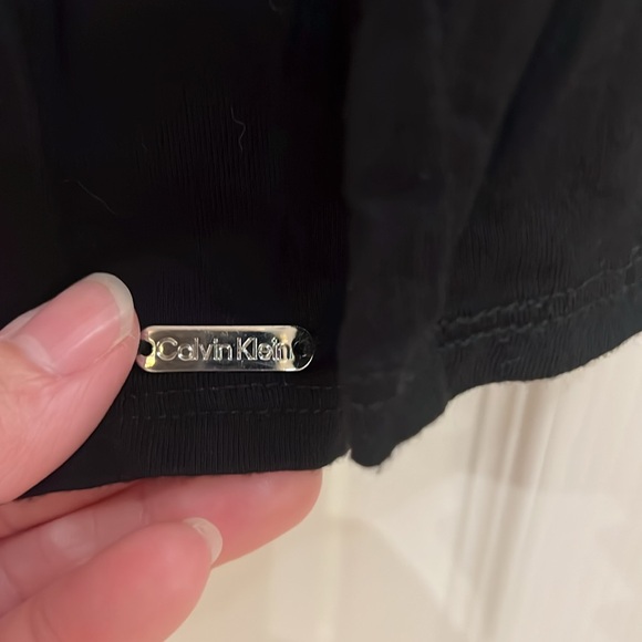 Calvin Klein liquid jersey long sleeve t 🖤 - Picture 4 of 5